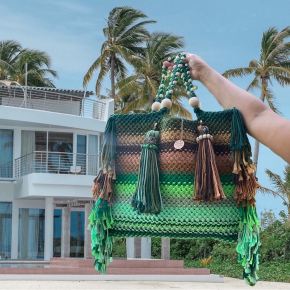 Green and Brown Macrame Bag With Fringes / 100% Handmade - Picture 2 of 12